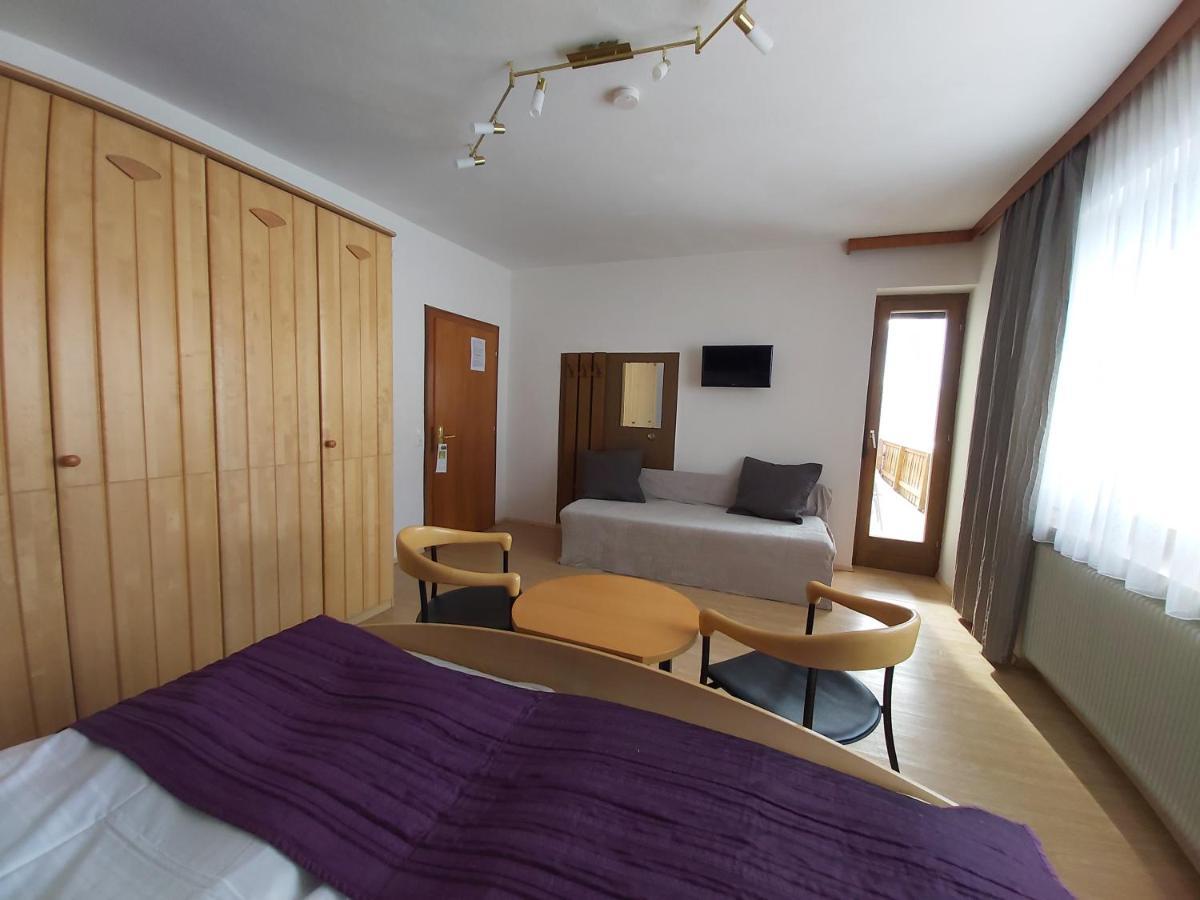 Karlsdorfer Hof Hotel 2*